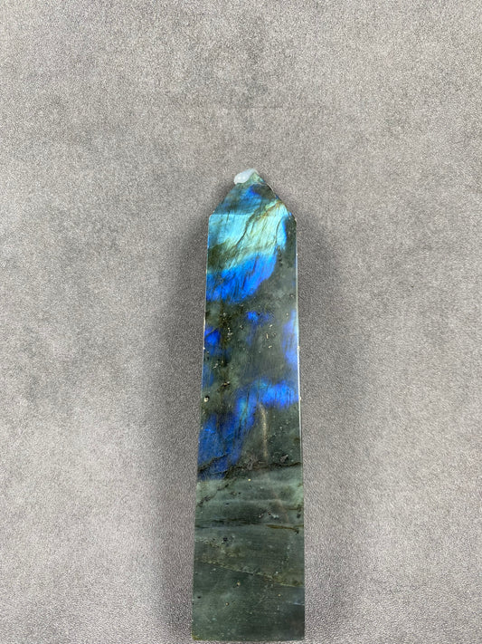 Labradorite Tower (Medium)